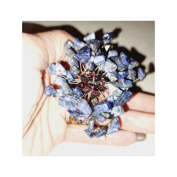 Beautiful Handmade Blue Sodalite chips wire wrapped around Silvertone bracelet - Picture 3 of 6